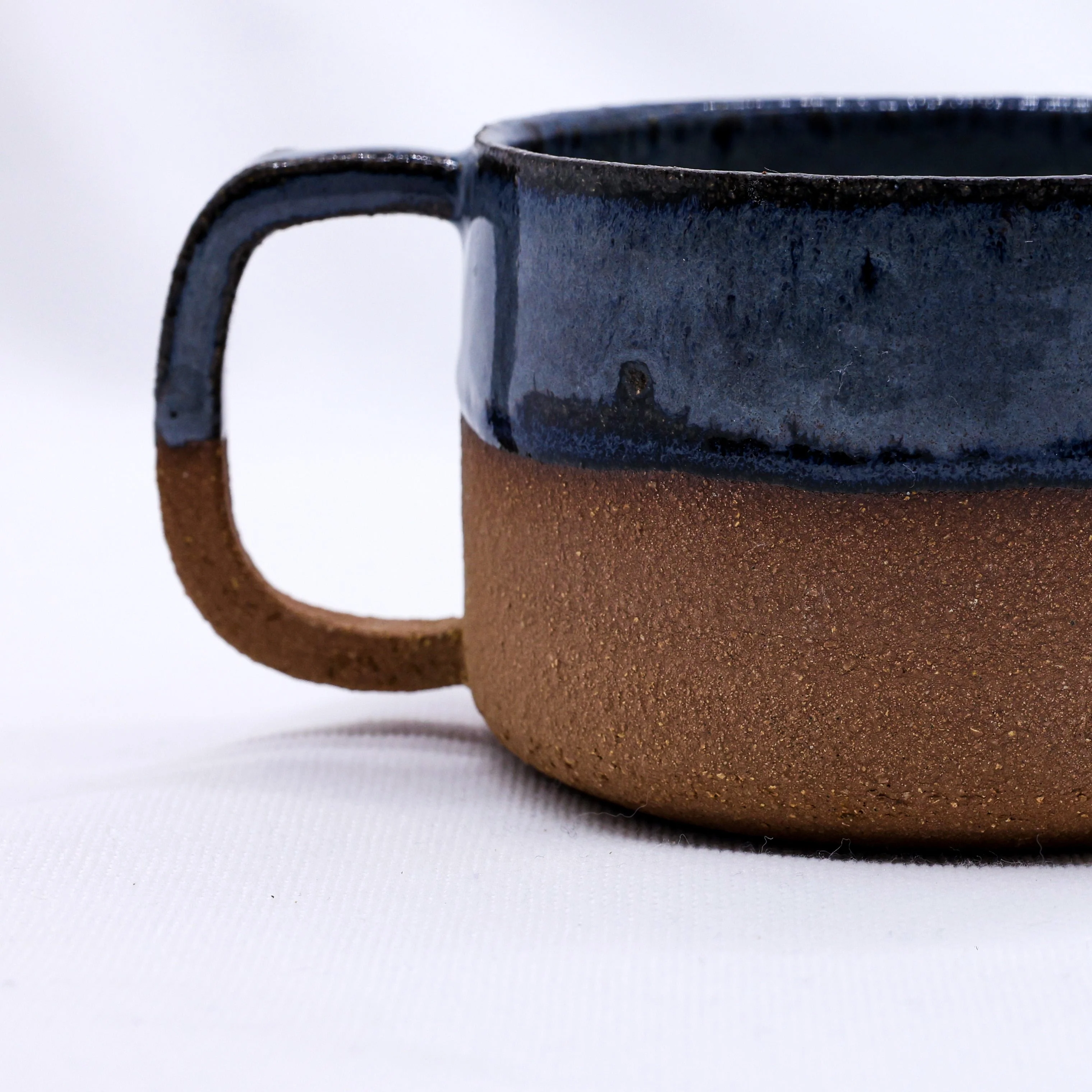 Bluvio Grande Handmade Ceramic Terra Stoneware Mug - Image 2