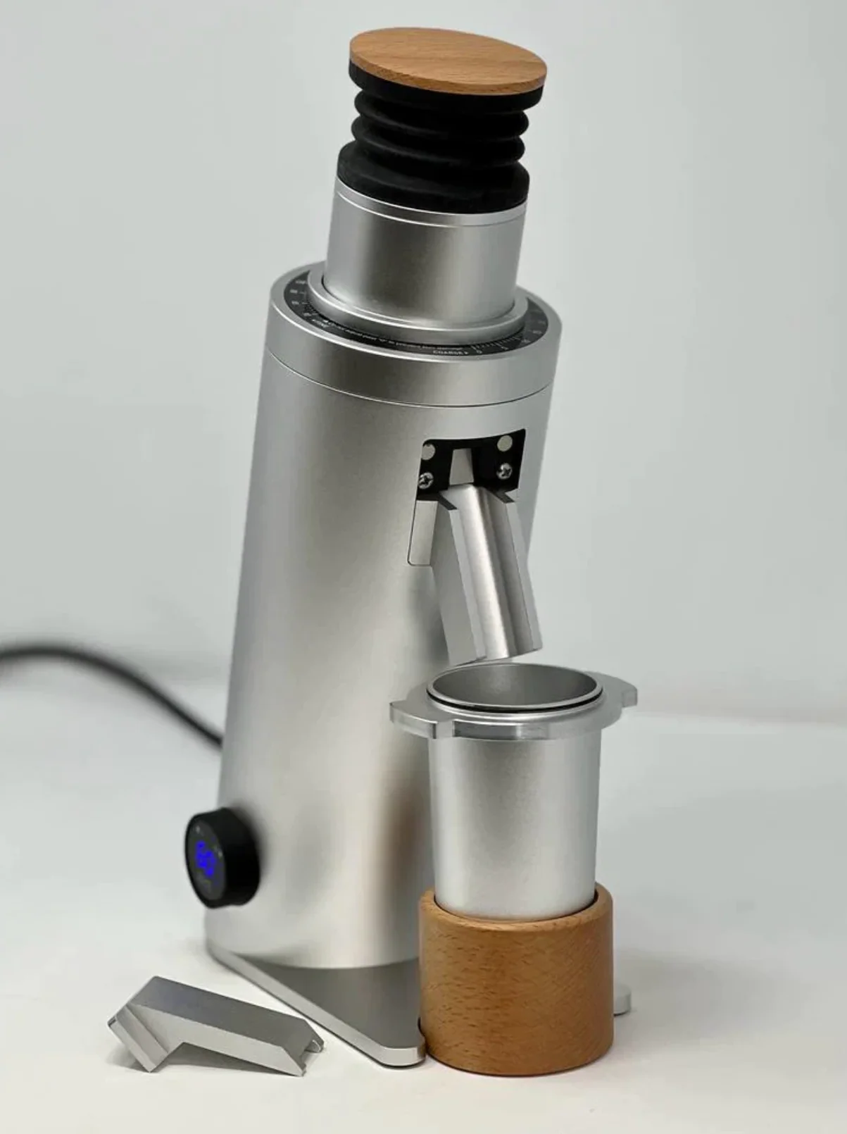 The DF64V Gen 2 Electric Coffee Grinder - Image 2