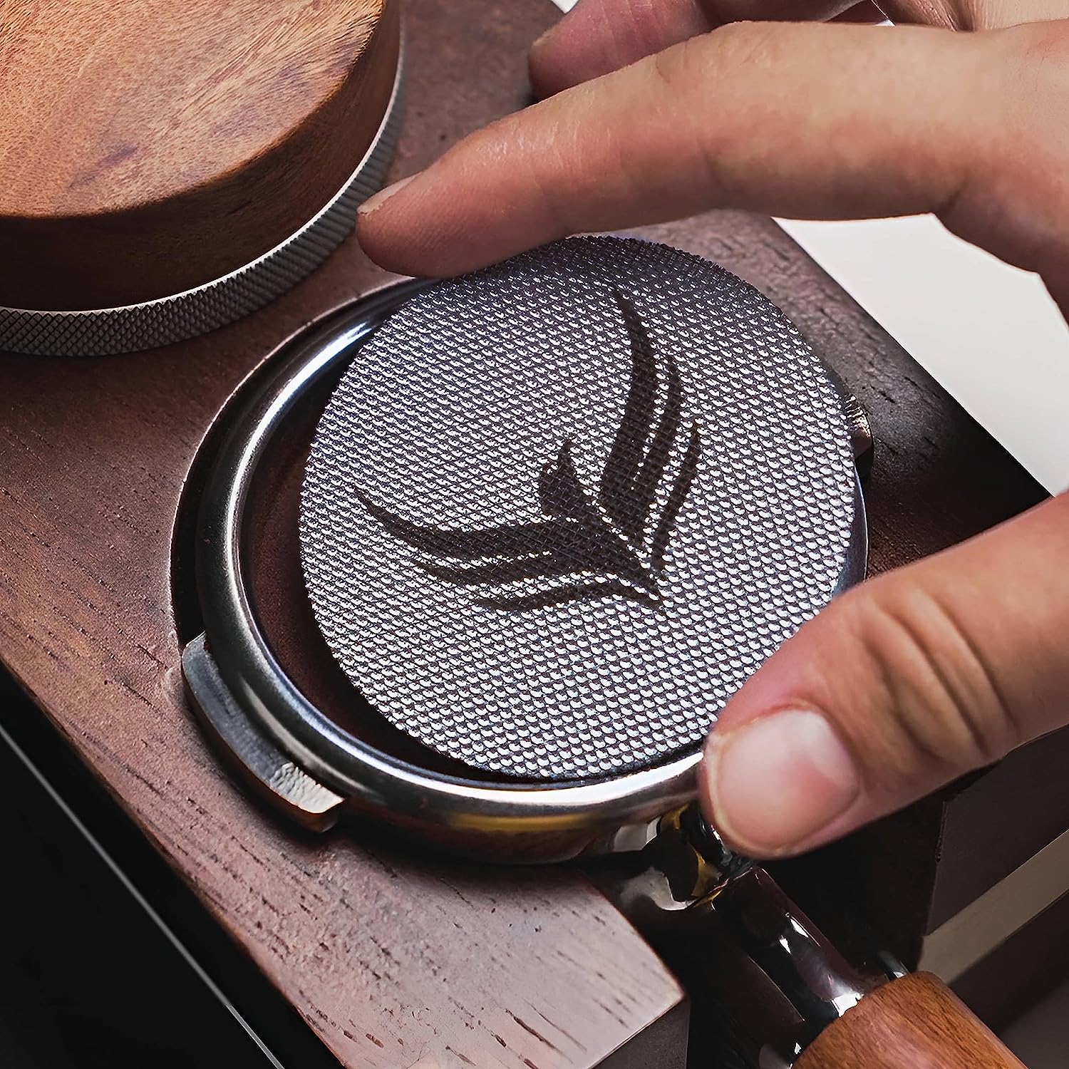 KNODOS Bottomless Portafilter | Rosewood / Walnut / Maple - Image 6