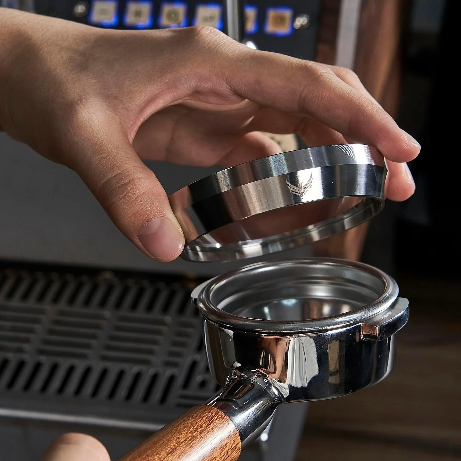 KNODOS Bottomless Portafilter | Rosewood / Walnut / Maple - Image 7